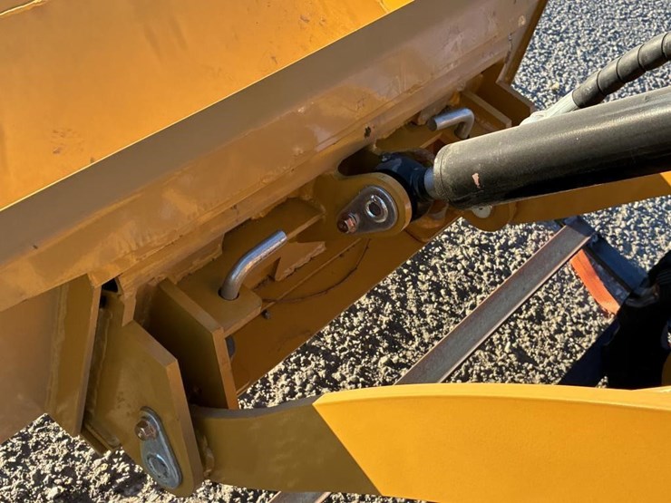 2025-aboss-gh350-skid-steertrack-loader-image-6