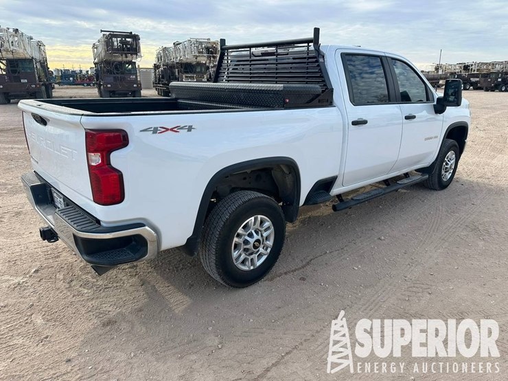 2021-chevrolet-2500-image-8