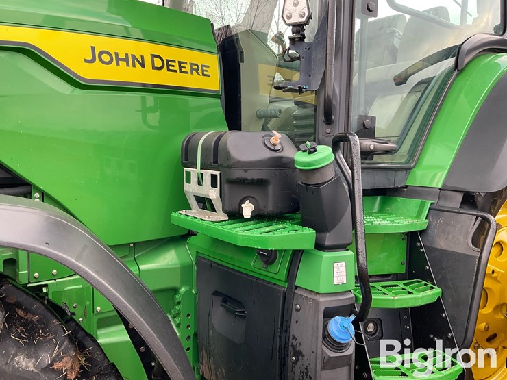 2021-john-deere-8r-340-image-10