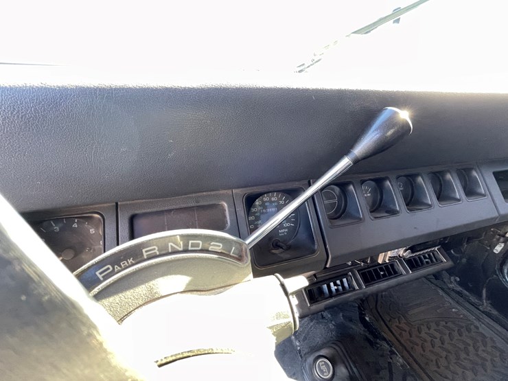 1995-jeep-wrangler-image-22