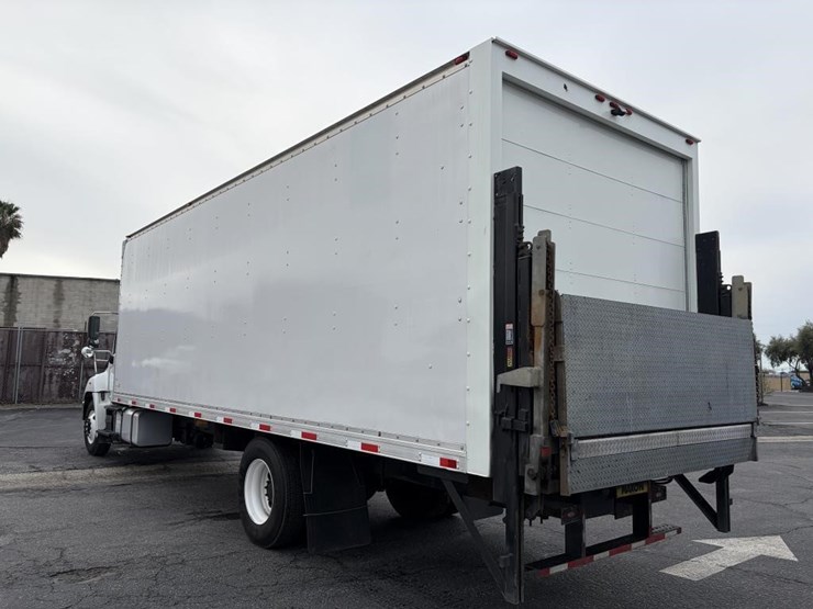 2016-hino-box-truck-image-4
