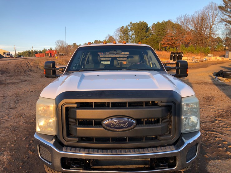 2015-ford-f350-xl-image-11
