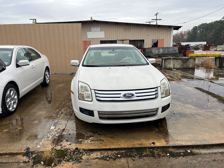 #22-•-government-agency-item-|-2009-ford-fusion-|-parts-or-repair-image-3