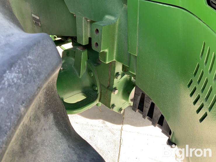 2012-john-deere-8235r-image-17