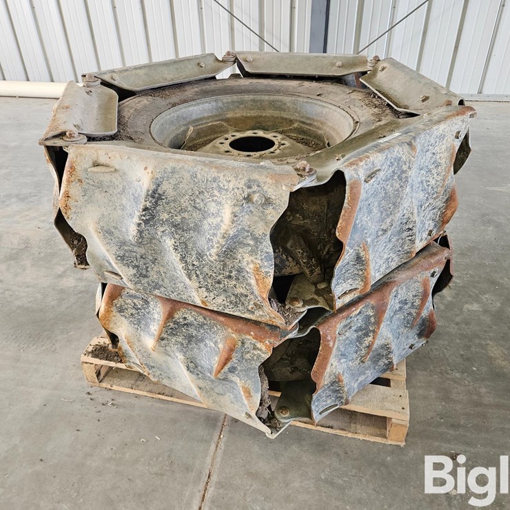 11R24.5 Pivot Tires/Rims W/Steel Tracks