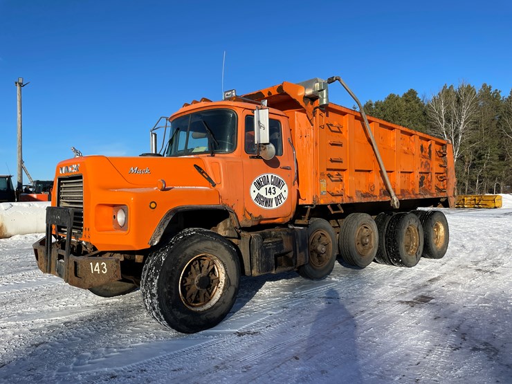 #314-•-1994-mack-quad-axle-dump-truck-(has-wi-title)(merrill,-wi)-image-1