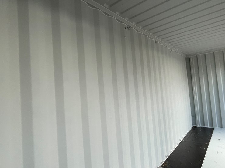 #200d-•-40'-container-image-52