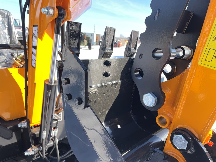 #130-•-miva-va13-mini-excavator-(mosinee,-wi)-image-19