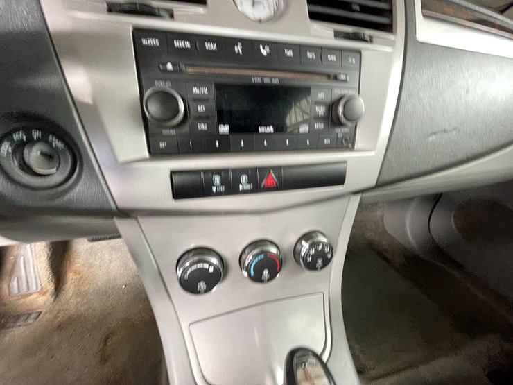 #108-•-2008-chrysler-sebring-(nm-title-in-delay)-image-23