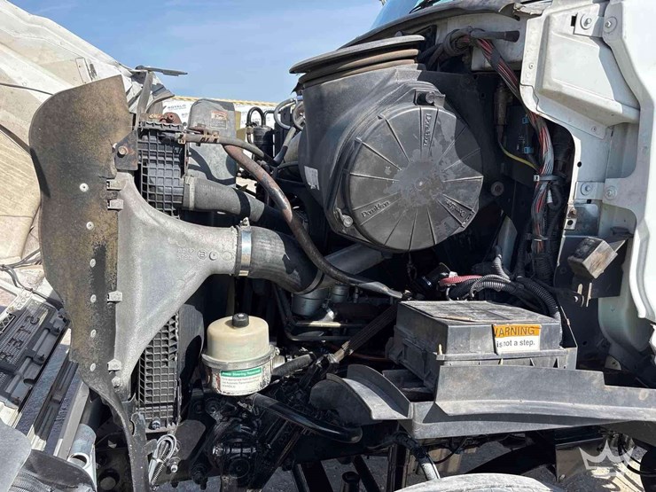 2007-sterling-l7500-image-12