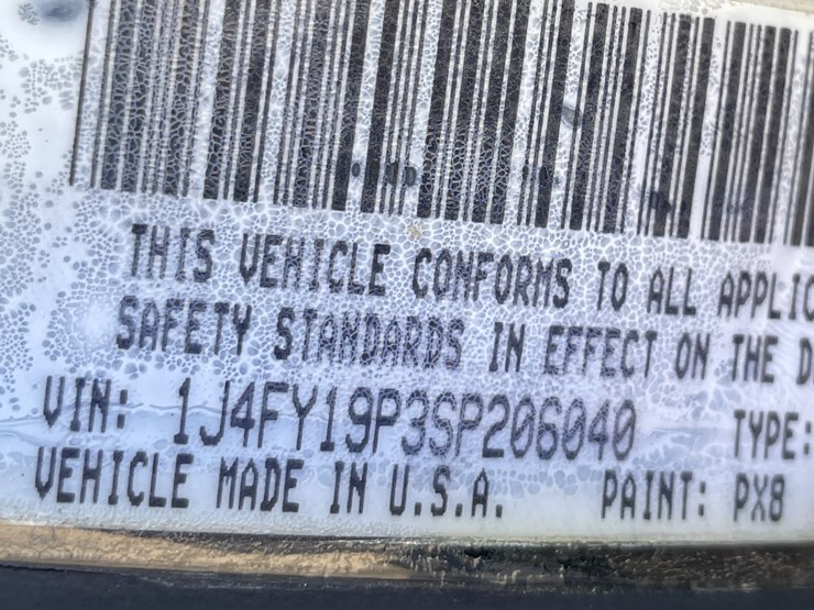 1995-jeep-wrangler-image-34