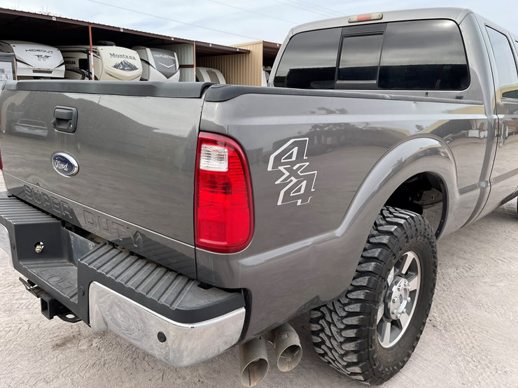 2011-ford-f250-lariat-image-28