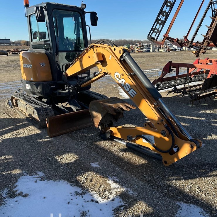 2019 CASE CX37C
