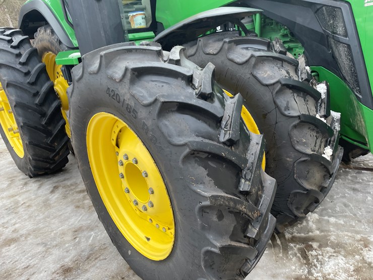 2020-john-deere-8r-340-image-17