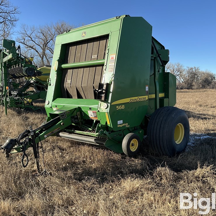 2010 JOHN DEERE 568