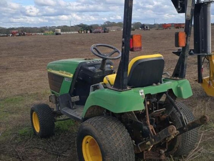 john-deere-2210-image-9