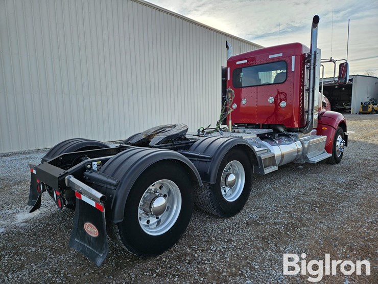 2013-peterbilt-386-image-5