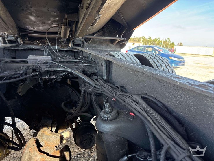 2000-peterbilt-378-image-17