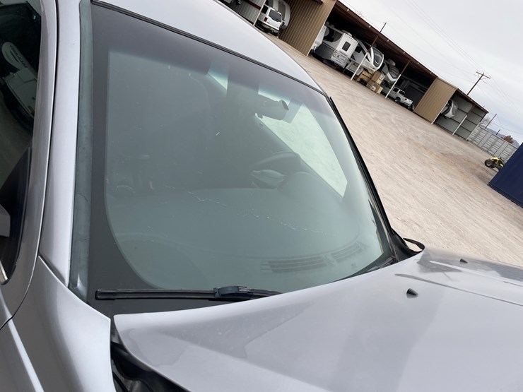 #111-•-2013-chrysler-200-(nm-title)-image-57