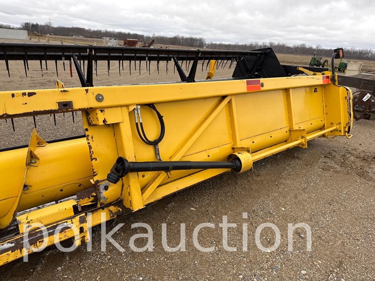 new-holland-73c-image-6