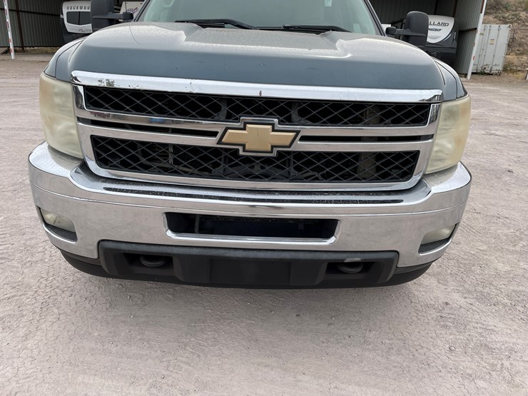 2011-chevrolet-silverado-2500hd-lt-image-22