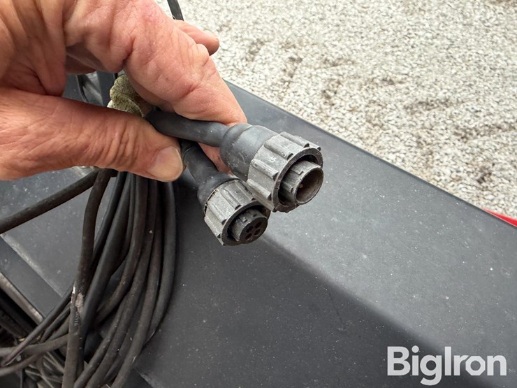 2017-j&m-1112-20-x-tended-reach-1150-bushel-grain-cart-image-14