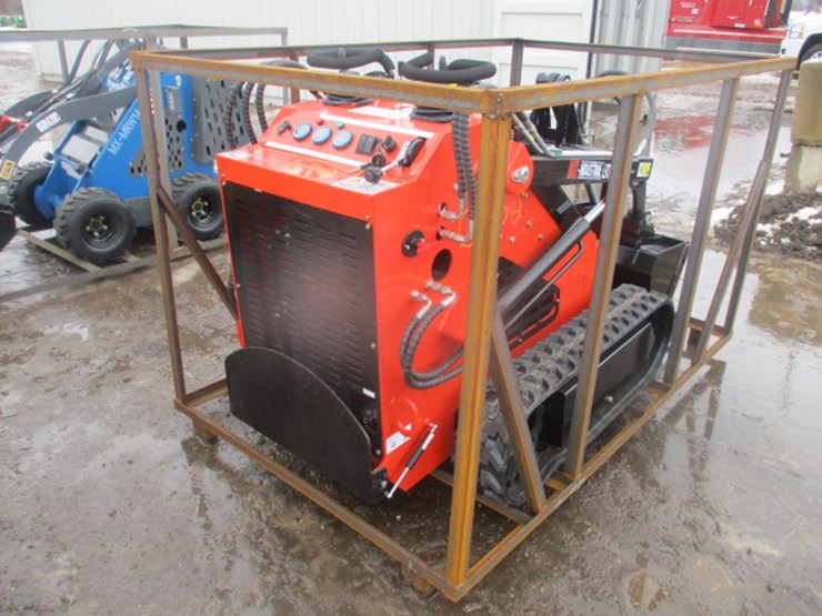 #6652-•-agt-lrt23-tracked-skidsteer-agt-lrt23-tracked-skid-steer-rato,-23-hp,-gasoline-engine-with-epa,,-bkt,-image-4