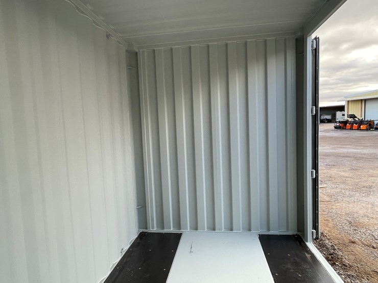 #200d-•-40'-container-image-56