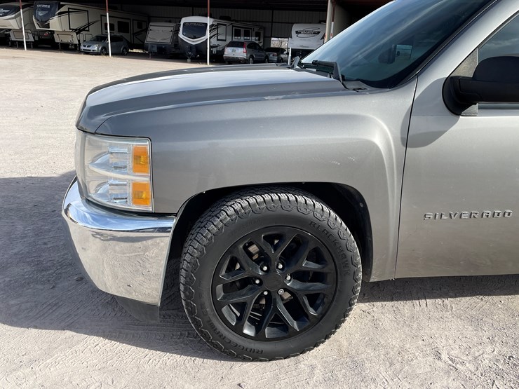 #104-•-2012-chevy-silverado-(salvaged-nm-title)-image-18