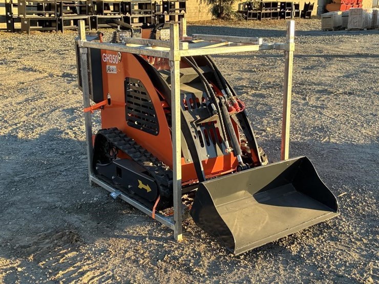 2025-aboss-gh350-skid-steertrack-loader-image-2