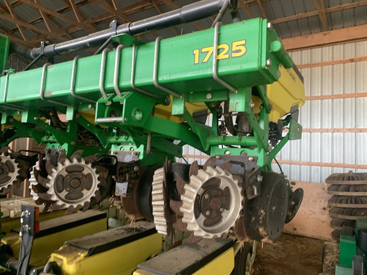 john-deere-1725-image-34