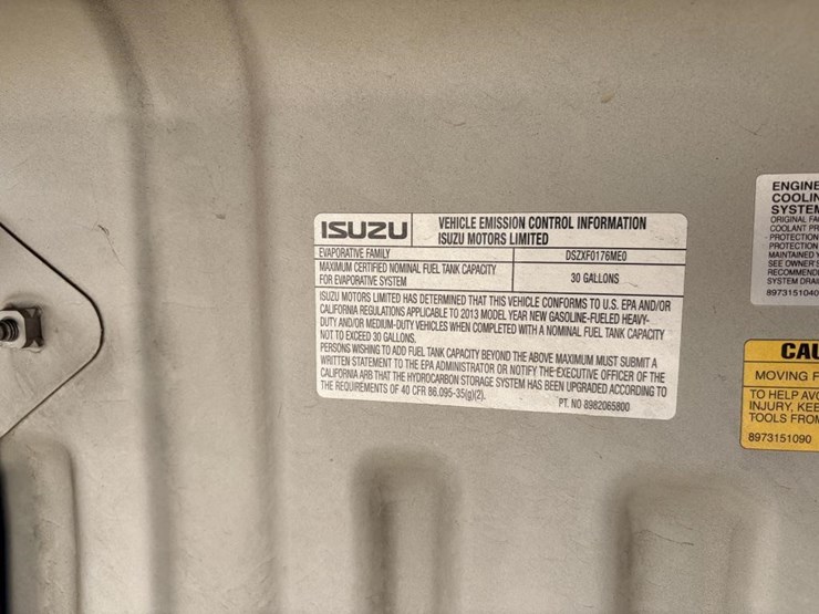 2013-isuzu-npr-image-13