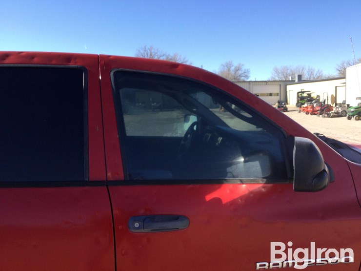 2004-dodge-ram-2500-image-10