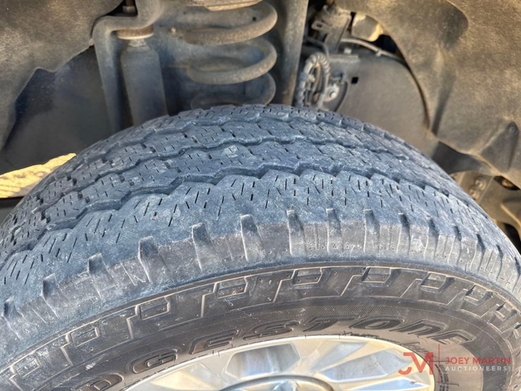 2020-ford-f250-xlt-image-13