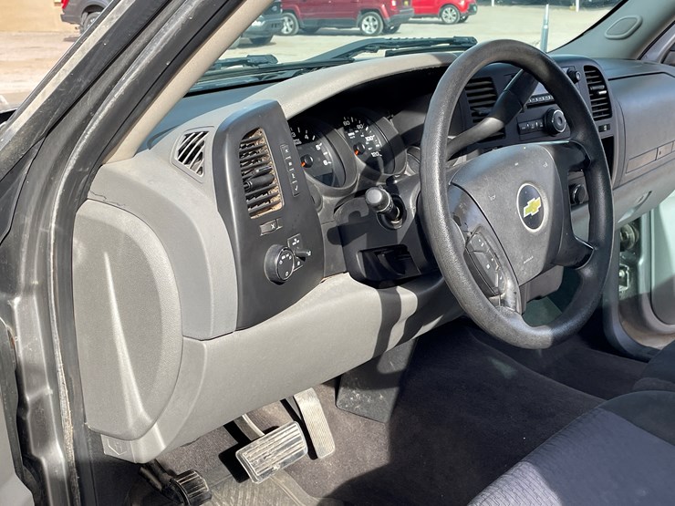 #104-•-2012-chevy-silverado-(salvaged-nm-title)-image-60