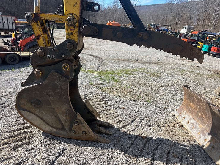 komatsu-pc138us-lc-image-6