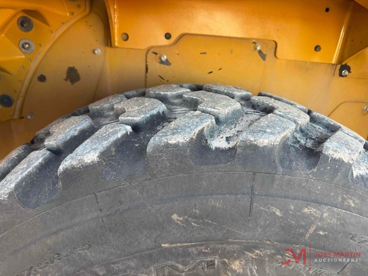 2017-caterpillar-918m-image-12