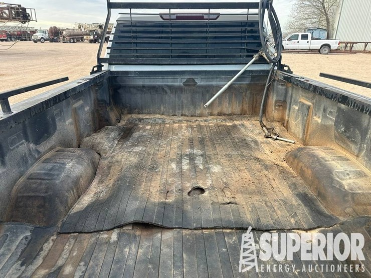 2021-chevrolet-2500-image-5