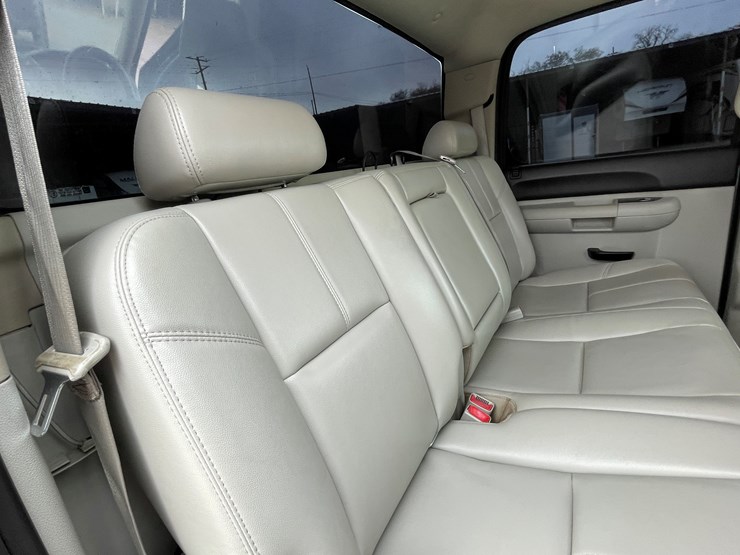 2011-chevrolet-silverado-2500hd-lt-image-103