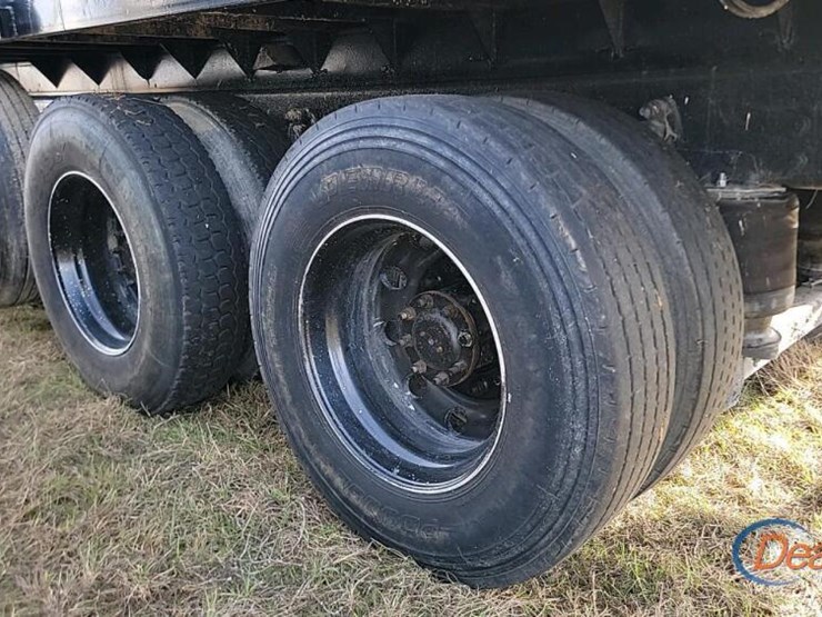 2009-kenworth-t800-image-12