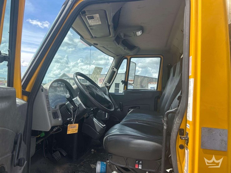 2019-international-durastar-4300-image-8