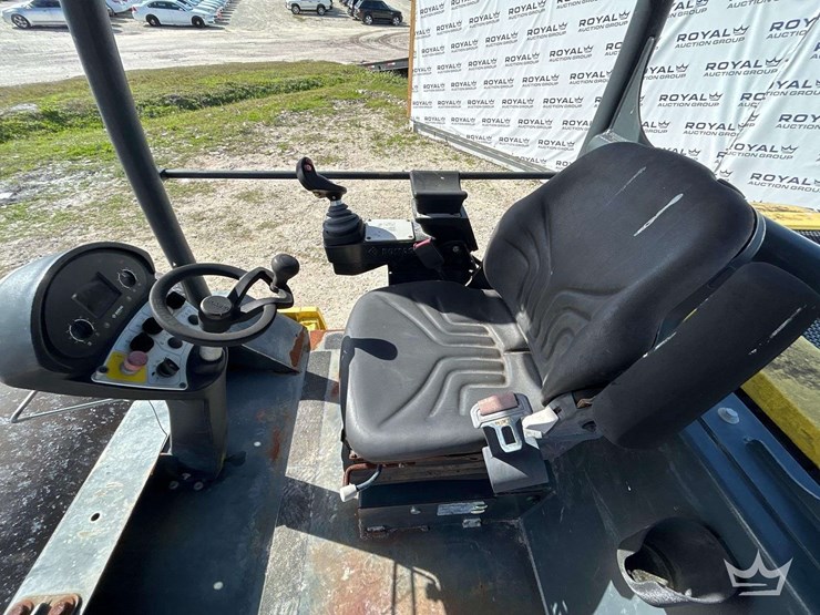 2019-bomag-bw211d-5-image-16