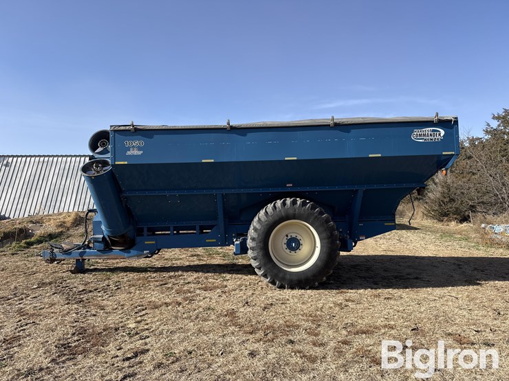 2010-kinze-1050-image-8