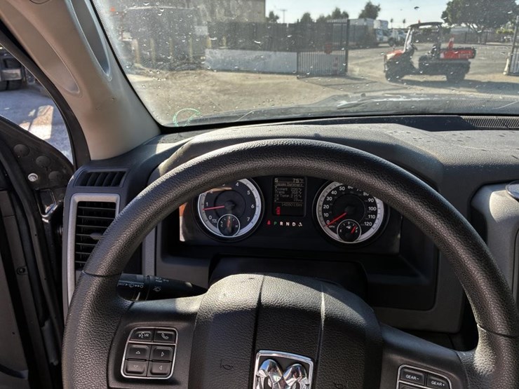 2015-dodge-ram-1500-image-13