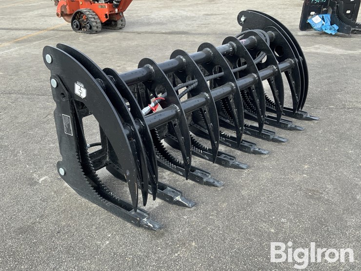 2025-giyi-clg72-72"-skid-steer-curved-log-grabber-image-3