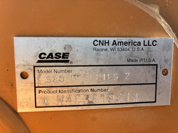 2004-case-580m-image-32