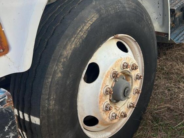 1998-international-4700-image-6