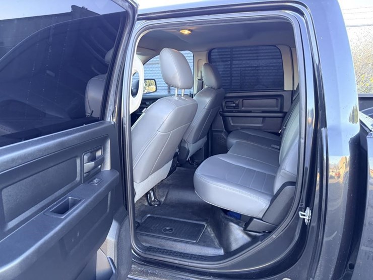 2017-dodge-1500-image-13