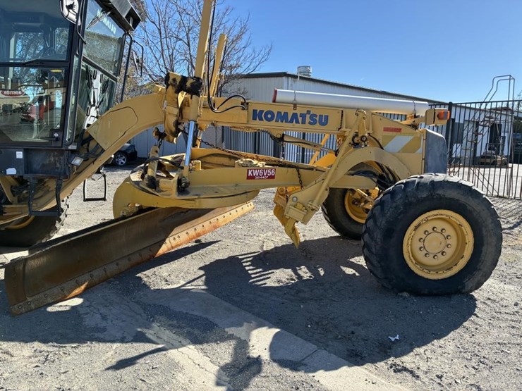 2004-komatsu-gd555-image-6