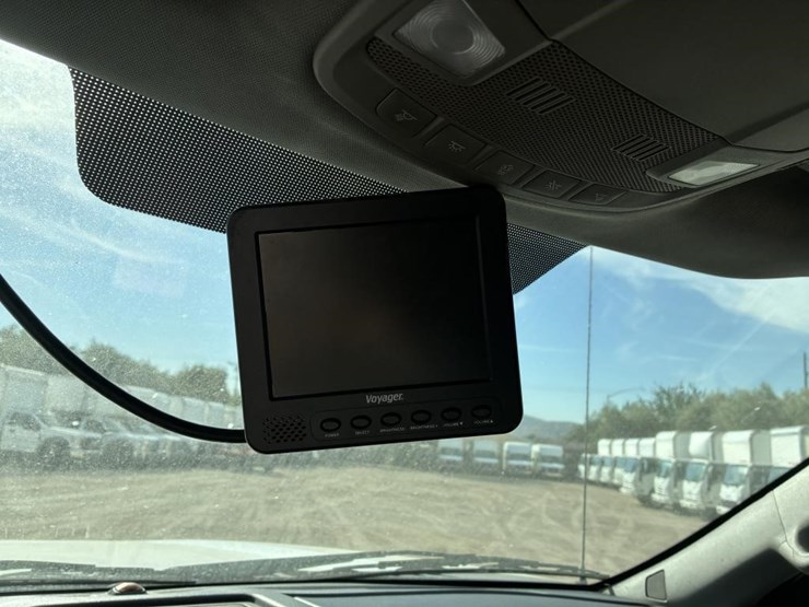 2017-ford-f550-xlt-image-18